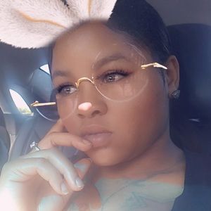 Meet your Posher, Levier